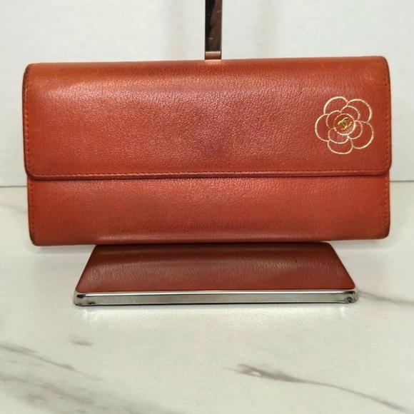 Chanel Camelia Flower Leather Continental Long Wallet - Picture 1 of 11